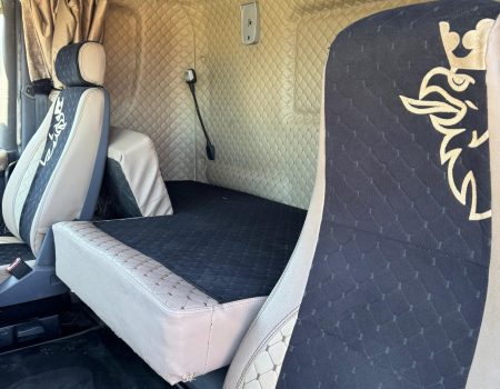 WhatsApp Image 2025-10-15 at 13.50.47 (2)